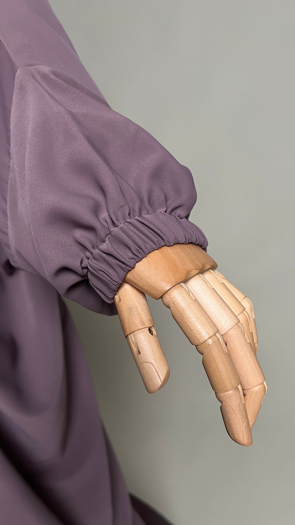 Close-up of the elasticated cuff on the Taro Sumayyah Two-Piece Jilbab
