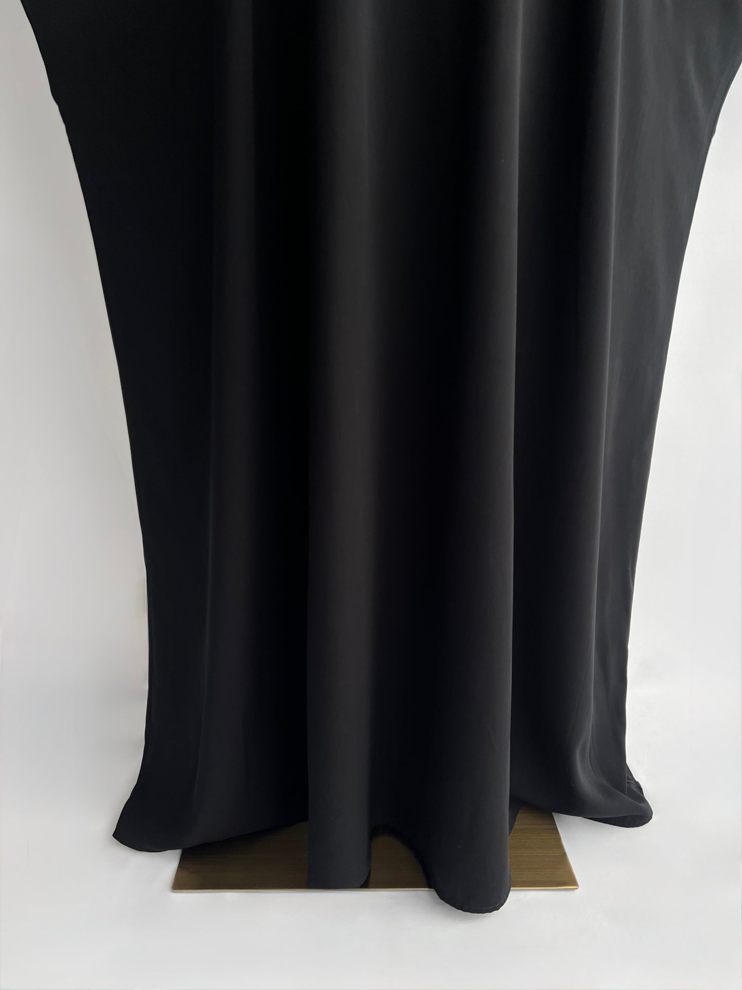 Essential Zip Abaya lower hem showing drape and fall
